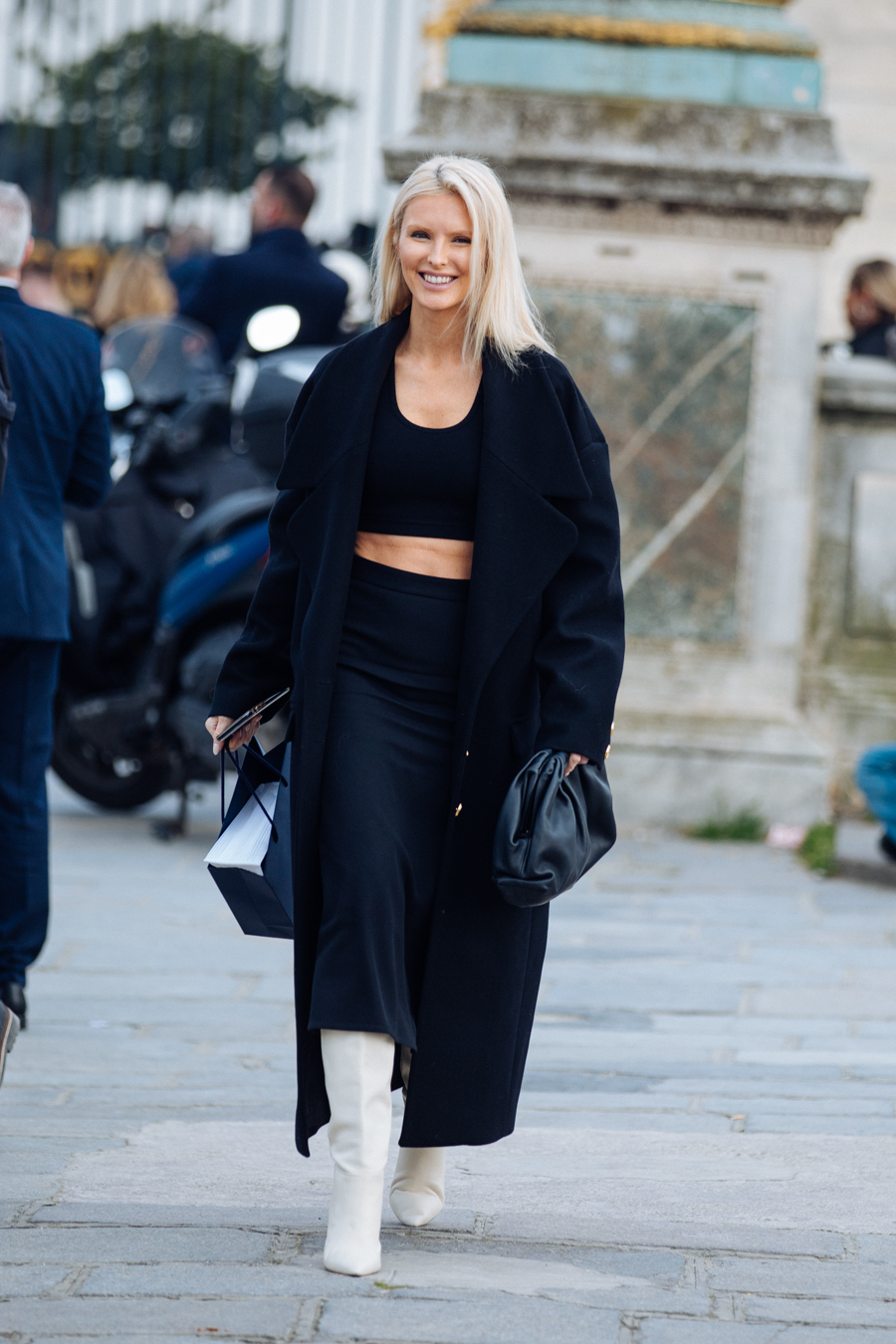 Paris FW22 Streetstyle full gallery – Sandra Semburg