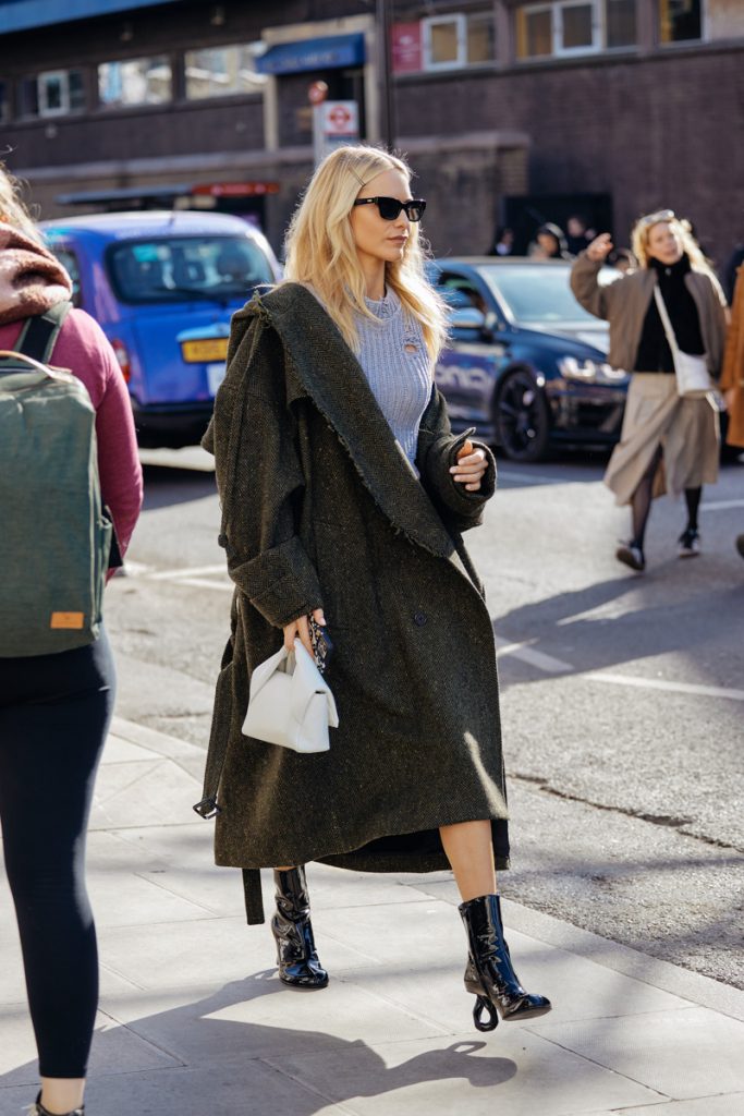 London FW23 streetstyles – Sandra Semburg